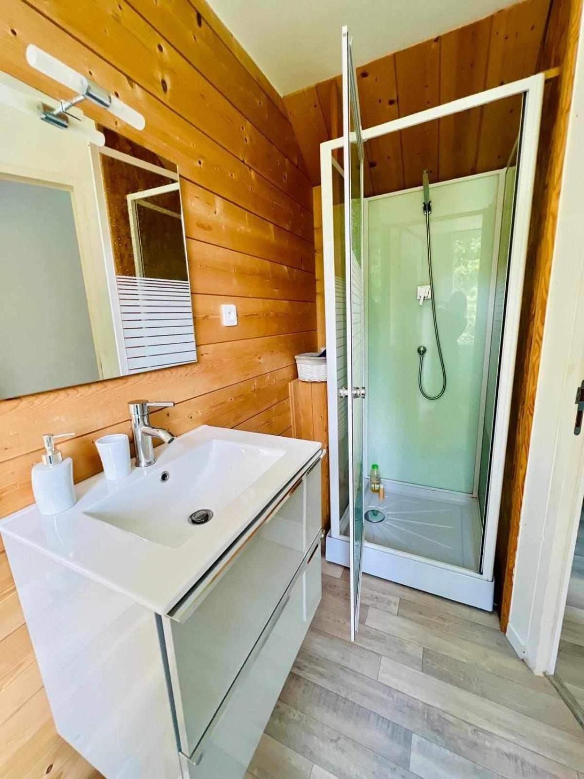 Apartamento Le Reflet Des Pyrenees Bagnères-de-Bigorre Exterior foto
